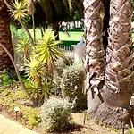 Villa Magellan House *