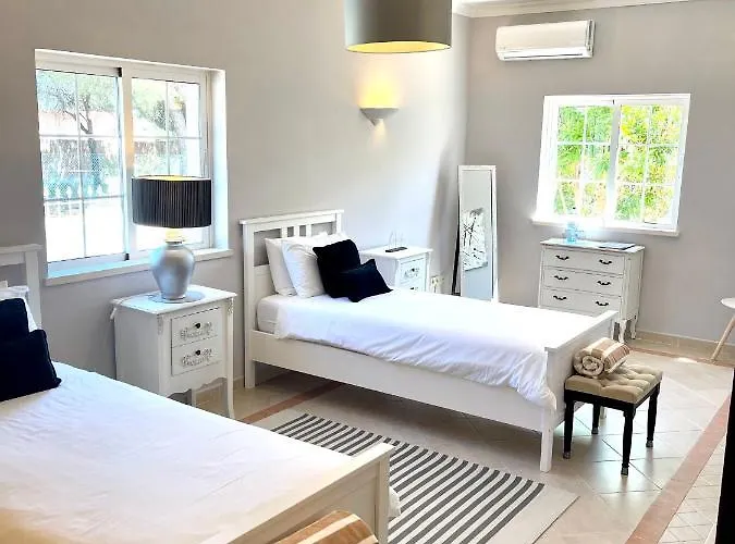 Villa Magellan House *