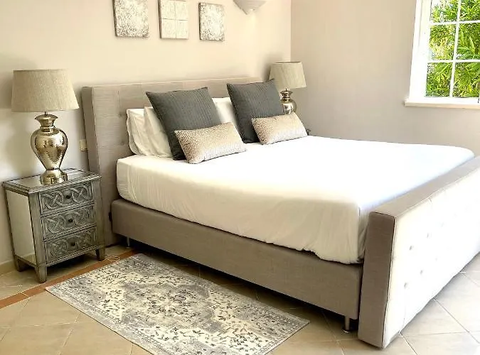 וילה Magellan House