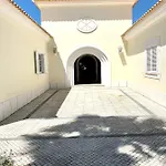Villa Magellan House *